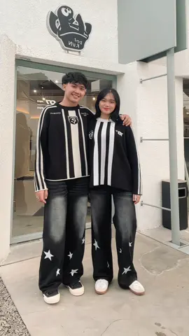 Gasss rekomendasi outfit couple cakep harga murah🔥🔥🔥 #fashion #fashiontiktok #foryoupage #jorts #OOTD #gombrong #kalcer #pluviophile ini#fypシ゚ #ootdtiktok #outfit ideal #jiniso #baggy #Baggy pants #gizmo #fyp #jeans #jeanshighwaist #skena outfit #baggyjeans #couple #outfitcouple 