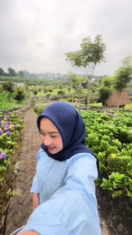 Bali & jogja dlm 12’s