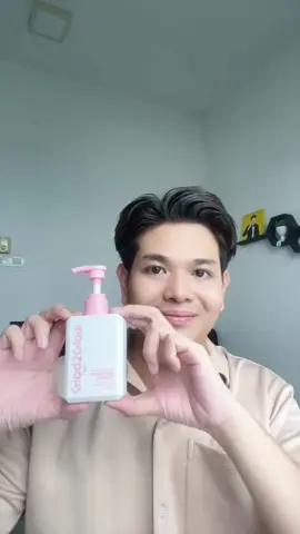 Another fav cleanser unlocked 😍 this Milk Cleanser from @Glad2Glow.my sumpah lurve sgt! My skin jadi makin glowing & cerah #glad2glow #g2g #glad2glowcleanser #g2gmilkcleanse