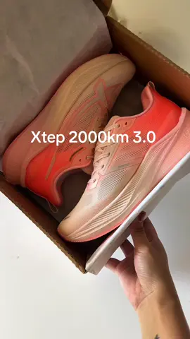 Running shoes perfect for your daily and long distance runs #xtep #xtepshoes #runningshoe #runningtips #tiktokrecomendations #foryou 