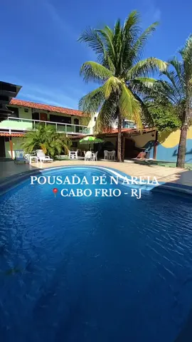🌴 POUSADA PÉ N’AREIA  Sua opção em Cabo Frio! Diárias a partir de R$:160,00 para casal, incluso café da manhã. A pousada está localizada a poucos minutos a pé da praia. Prepare-se para viver uma estadia completa! ✨ Suítes com ar-condicionado, tv, frigobar, roupa de camas, toalhas e banheiro privativo. Temos opções de suíte para família. . . . 📲 (22) 2645- 4003 . . . . #cabofrio #cabofriorj #casal #diadosnamorados #praia #viagem 