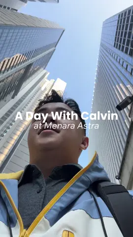 cosplay jadi anak IT dulu 🤓  #kerja #kantor #withcalvin #fyp #siapsiap #ngantor #menaraastra 