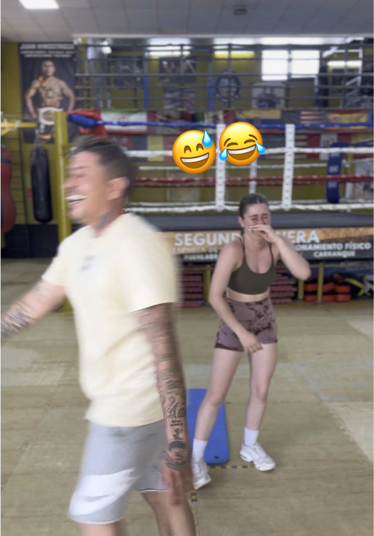 La lista de turno 😅🤣 #boxeo #boxing #boxingtraining #boxingday #parati #juego #reflejos 