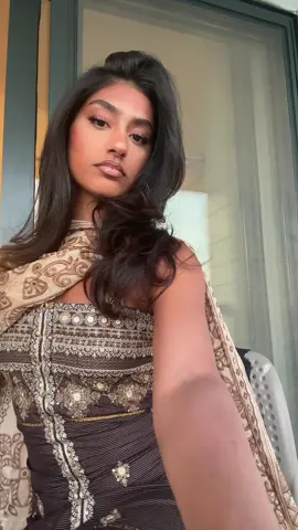 Eid Mubarak to my zindabaddies and joy baddies, jai hit me up cause you’re a baddie (everyone else too)