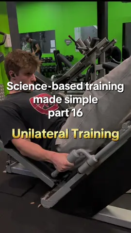 Unilateral training is a great tool to make some exercises more effective and prioritise a specific muscle. #gymtips #gymadvice #gymbeginners #GymTok 