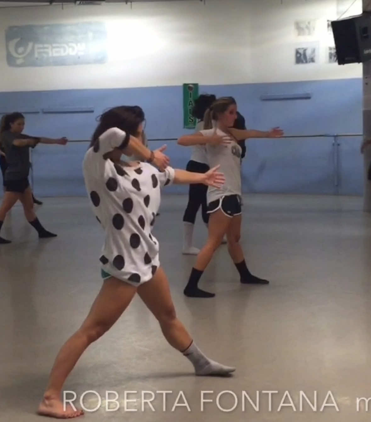 Modern Class #robertafontana  My super dancer #giugiu #stage #modern #dance #workshop #lezioni #ballerina #coursdedanse 