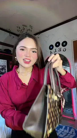 SOSYALIN BAG FOR ONLY 100 PESOS?