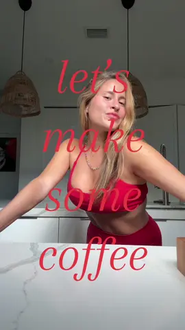 happy weekend ☺️ make some coffee with me  #morningroutine #nespresso #coffee #latte @Nespresso @csb 