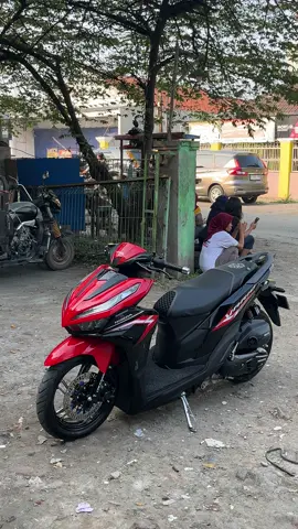 Tiktok pelit fyp ya😌 #VARMON🐣 #variomodifikasi #vario125new #varioredblack #varioproper #fyp #xybca #foryou #4u 