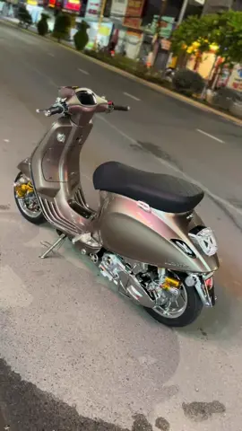 Vespa TFT +1 option cơ bản dạo phố ở Sóc-sờ-bai ☺️#đst_racingshop #xuhuongtiktok #83soctrang #súnrăngteam #Ohlins #ohlinsracing #vespa #vespatft 