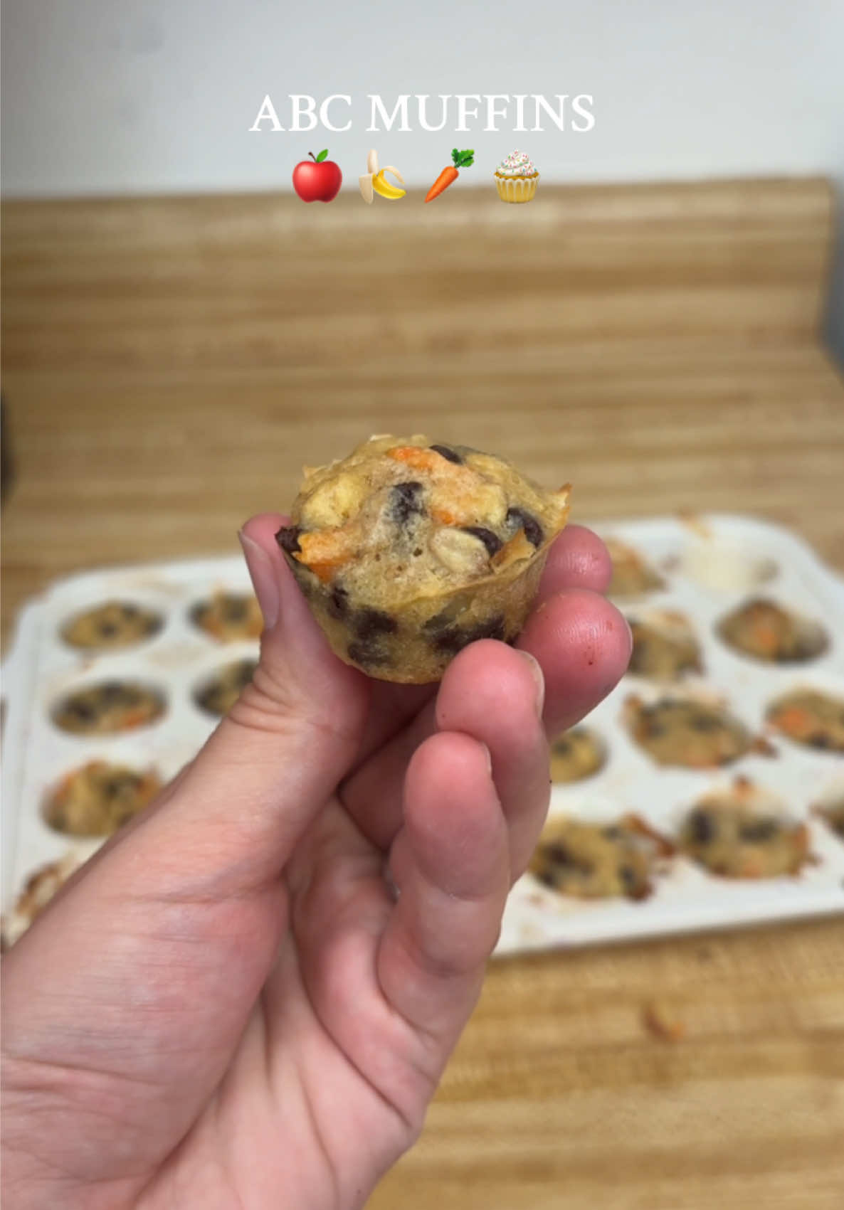 These ABC Muffins are picky toddler approved 👍🏻  #toddlermeals #toddlersnacks #snacksforkids #healthysnacksforkids #babyledweaning 