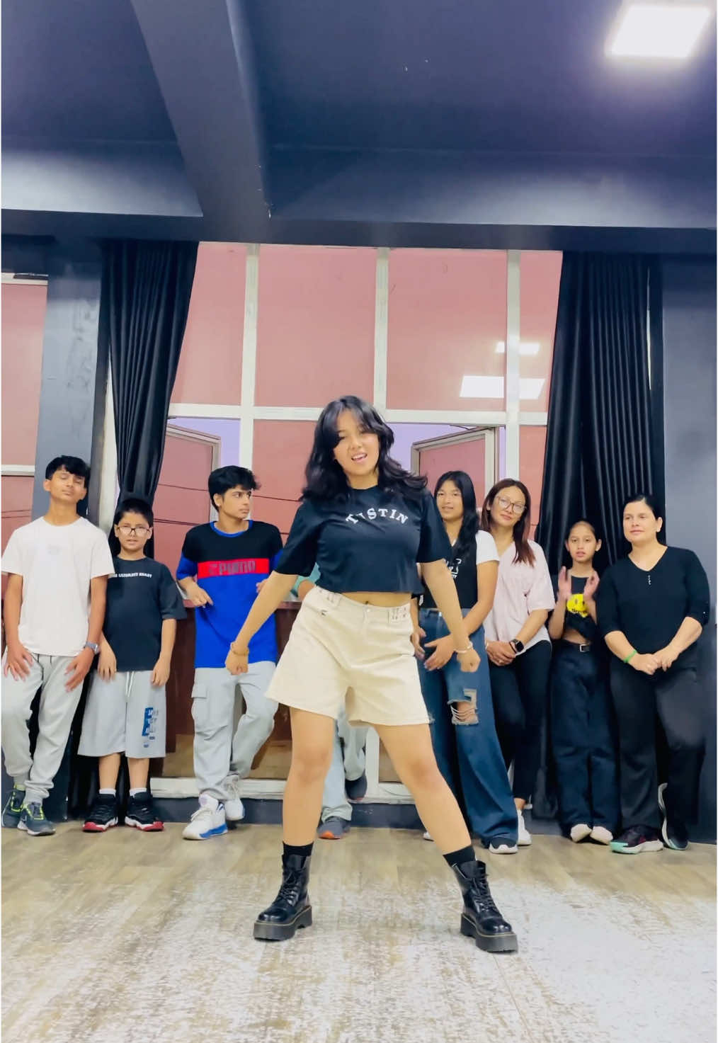 #flexibledanceschool #fyp #foryou #hindisong #bollywoodsong #dance #danceclass #trending #keepsupporting #koteshwor_kathmandu 