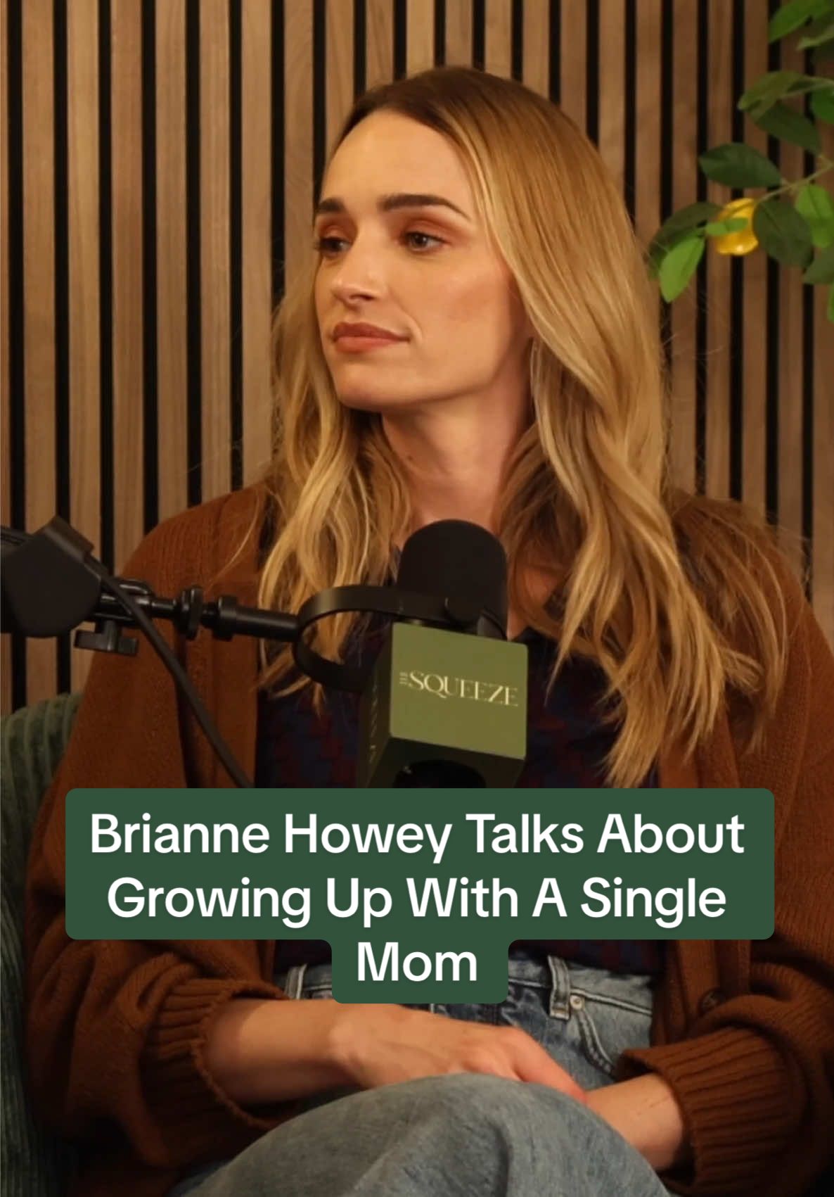 #briannehowey opens up about growing up with a single mom, now playing one on screen, and how portraying Georgia has brought healing in unexpected ways. Listen and watch now! 💛 #thesqueezepodcast #MentalHealth #MentalHealthAwareness #ginnyandgeorgia #briannehowey @Tay Lautner @Taylor Lautner 