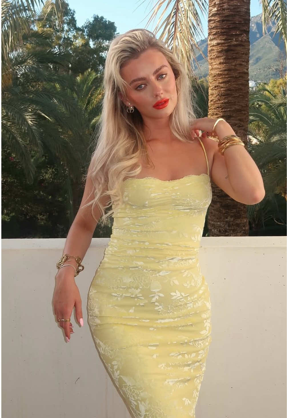 TRENDING:💛🌻🍋🍯  @Rhea Daly is glowing in our Yellow Midi Dress✨ #MYDV8 #Yellow #Lemon #ButterYellow #Summer 