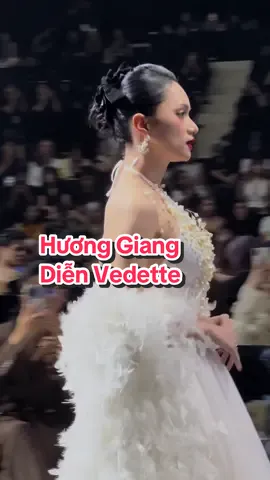 Hoa hậu Hương Giang hoá công chúa Mị Châu đẹp không tì vết diễn vedette tại Tuần lễ thời trang Vietnam International Fashion Week 2025. #trending #trend #treanding #hoahau #hoahauhuonggiang #huonggiangentertainment #huonggiang #hươnggiang #huonggiangofficial #huonggiangphucuong #xuhuongcatwalk #huonggiangcalkwalk #vedette #vietnaminternationalfashionweek #aquafinavietnaminternationalfashionweek #tuanlethoitrangquoctevietnam #fashiontiktok #fashion #fashionweek #ntk #caominhtien 