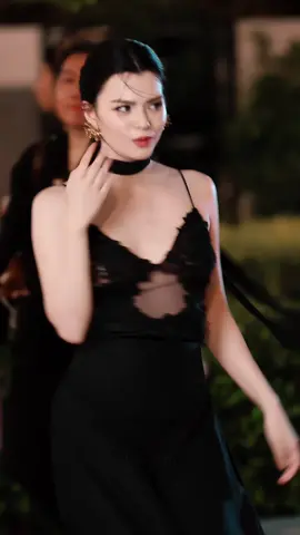 🤍 #LOrealParisTHWorthItxBecky  