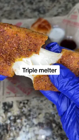 The triple melter 😎🌶️🔥 inspired by @Chili’s Grill & Bar triple dipper in this month’s subscription boxes! 📦 fragrances listed at the end!