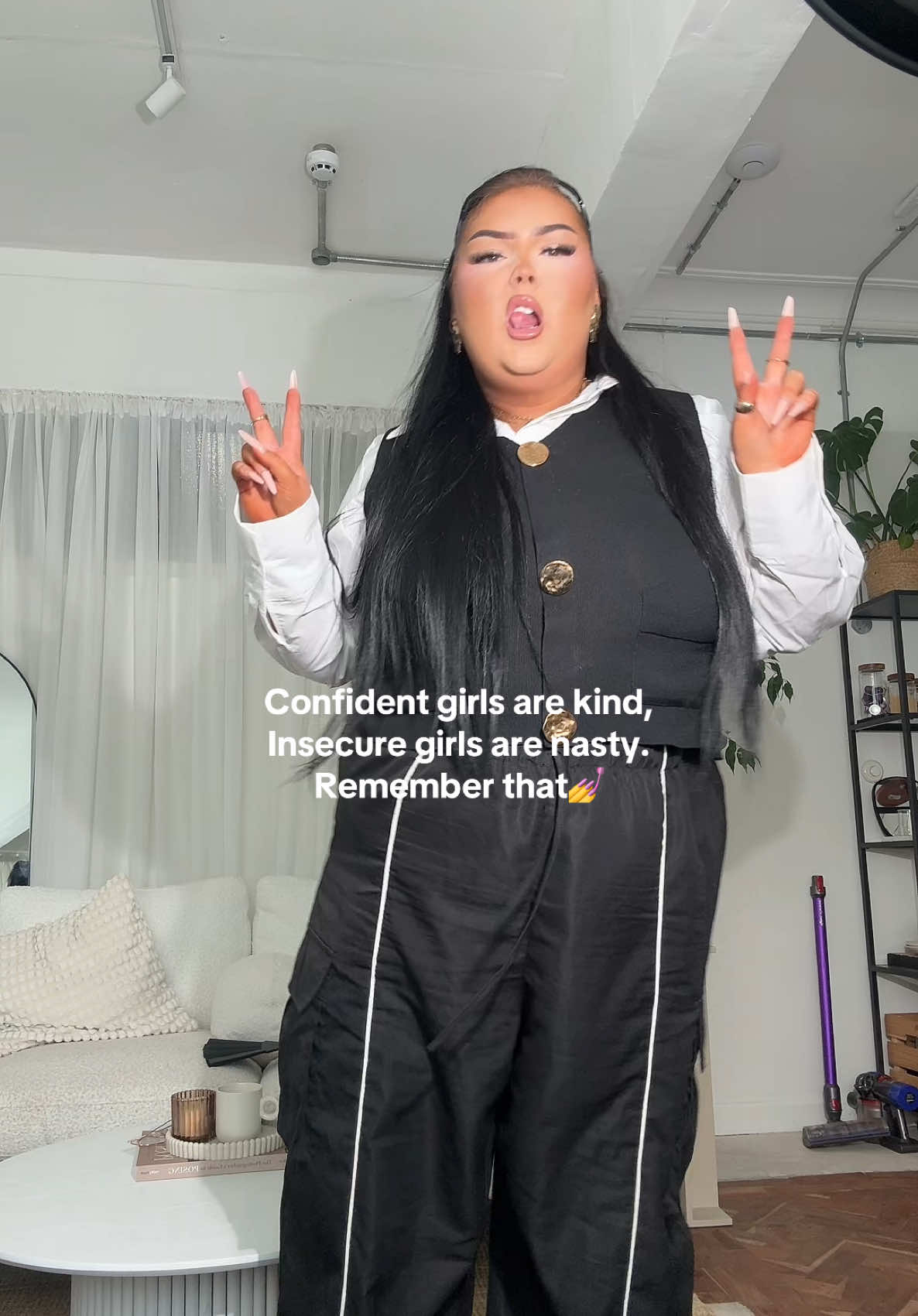 It’s just how it is..💅 #foryoupage #fyp #viral #trending #relatable 