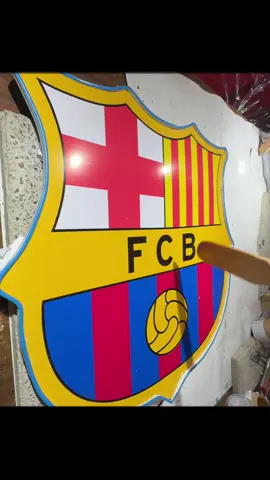 Cuadro de logo del club de Barcelona de 60x60 con luz neón disponible ‼️ envío a toda Guatemala 🇬🇹 🚚#ResinaEpoxica #barcelona #HechoAMano 