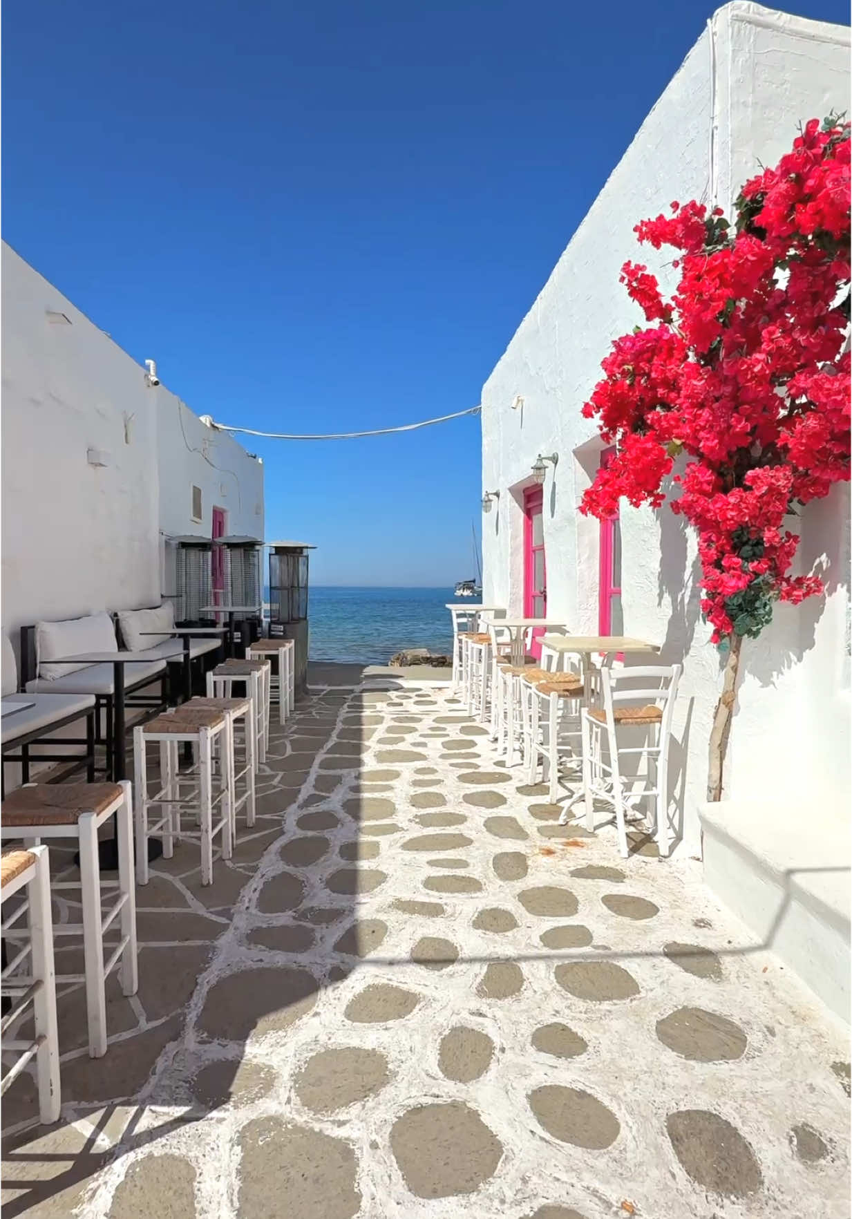 the most beautiful, empty, and underrated Greek island, Paros!! And ofc will do solo girl guide and Paros itinerary for you guys soon ☺️🤍 #greece #paros #solo #travel 