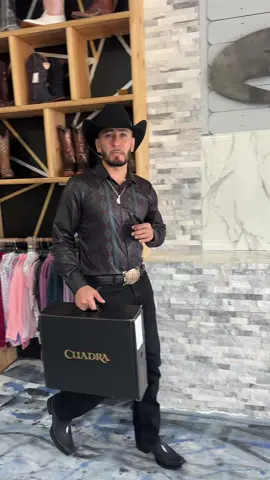 SALEN EN 696 para que se lo regales al viejon 