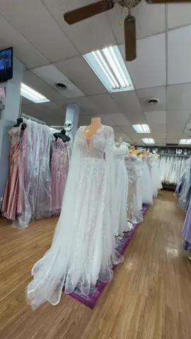 ✨ Find the dress of your dreams at Grisel’s Bridal! ✨ From quinceañeras to proms, weddings to special parties – we’ve got limited styles in-store only, so don’t wait! 💃💍👗 📍Chicago | Latina-owned | Walk-ins welcome! #GriselsBridal #QuinceDress #PromReady #WeddingGoals #LatinaOwned #ChicagoBridal #DressesThatSlay 