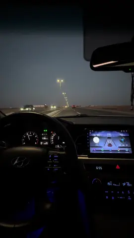 مع أول خيوط الشمس، وفي تمام الساعة 5:30 صباحًا، استقبل مركز العمليات بلاغًا عاجلًا عن مركبة تسير بسرعة جنونية على طريق الدائري الجنوبي الفرعي، بين مخرج 25 ومخرج 24. المركبة كانت من نوع 