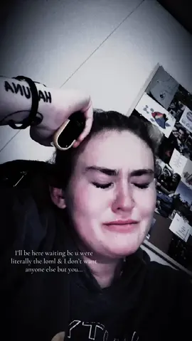 I’ll be here… #dezfam #tiktok #contentcreator #foryou #slowday #stuckinmyhead #tiktoker #nottheprettiestgirl #overit #singlebutloyal #broken #hurting #brokenonthefloor #emptyhouse #heartbroken #comehometome #imissyou 
