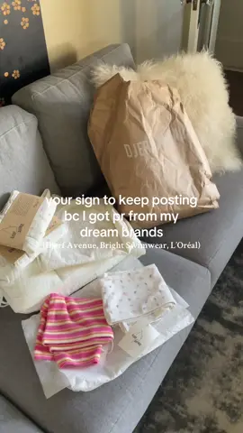 and I went to fashion week??? @Djerf Avenue @Bright Swimwear @L’Oréal Paris #pr #influencer #microinfluencer #keepposting #howtogetpr #justchloemac 
