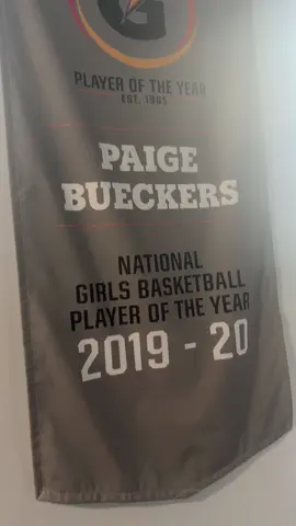 Hoops Legend. #paigebueckers 
