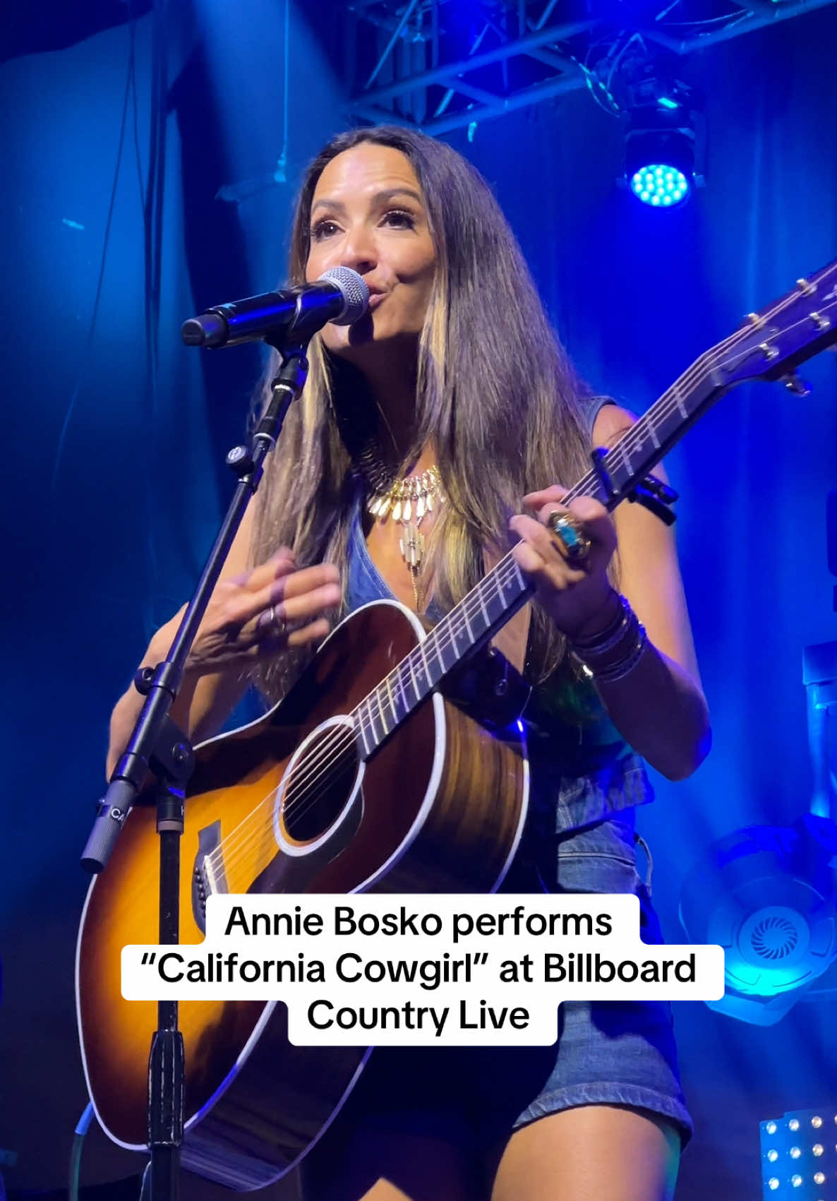 Annie Bosko performs “California Cowgirl” at Billboard Country Live On the Rise. #BillboardLive #anniebosko #countrymusic #cmafest #livemusic #country 
