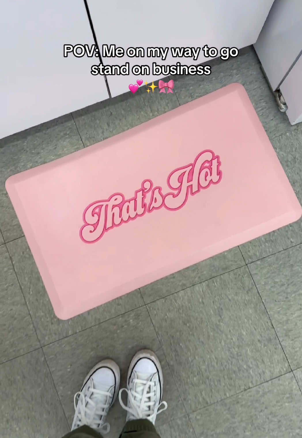 For a kitchen as iconic as you are ✨💕 #pinkkitchen #parishilton #kitchenmat 