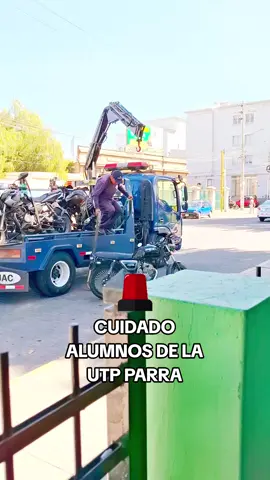 CUIDADO ALUMNOS UTP #utparequipa #UTP #arequipa #motos #deposito #policia #complice #alumnosutp #universidadarequipa #denunciapublica 