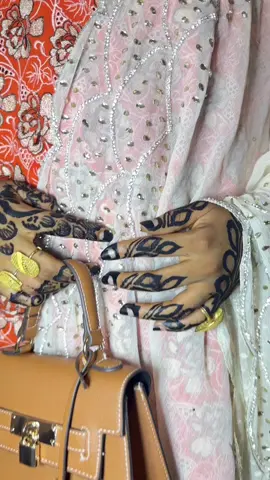 EID MUBARAK! To my beautiful AYSHERK FAM, we wish you all a blessed eid celebration ❤️ . Veil- @aysherk_veilshop