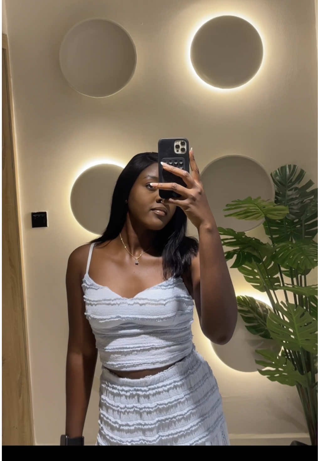 Hallway renovation for an Airbnb #hallwaydesignideas #hallwaydecor #renovationseries #interiordesigncompany #lagosinteriordesigner #interiordesignseries 