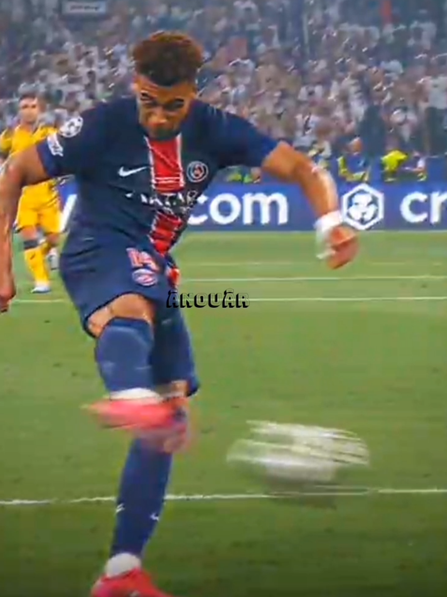 D. Doue 🥶 /Tek Tuk sorry for the quality of Al -Fid Duo #doue #psg #football #skills #skillsdefutebol #football #foryoupage #fyp #video #viral 