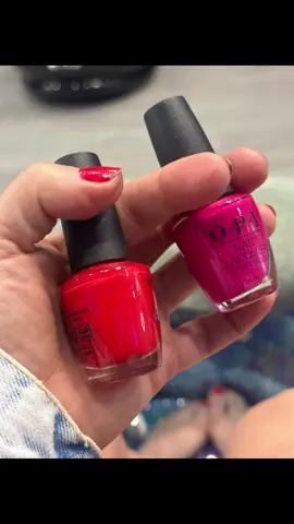 Prepping for the weekend.. here we come!  #friends #miamibeach #sun #travel #quickgetaway #butfirst #workout #nails 