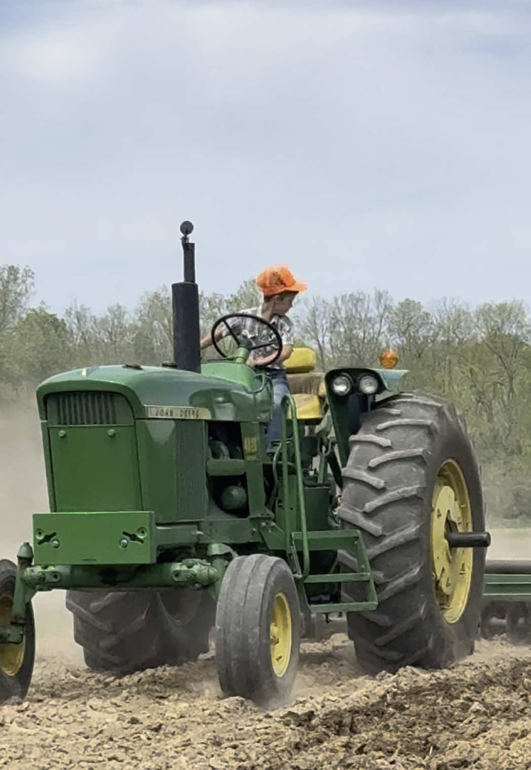 Get asked a lot how did Jackson become the way he is? bBy giving him experience and including him and everything we did so I did a little flashback Friday with some fun little memories when he was about 3. ##farm##makefarmingfun##farmtok##family##tractorkid##justajacksonthing##johndeere##farmlife##thankful