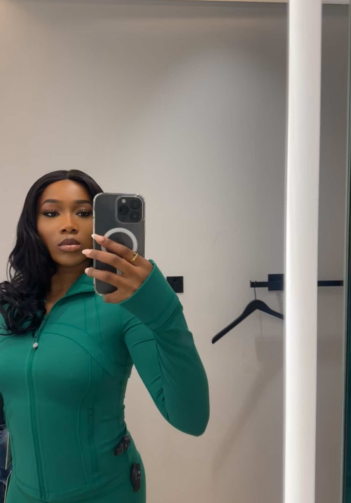 Lululemon green ☘️ #lululemon #paris #225🇨🇮 #cotedivoire🇨🇮 #fyp #dubai🇦🇪 