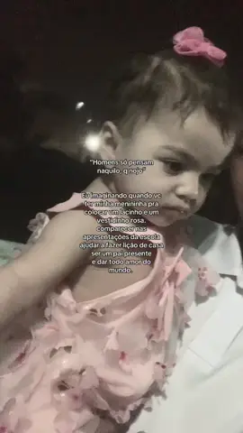 Júlia ❤️ ( ou um mlk 💙) 