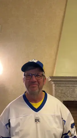 When in Saskatoon…🏈😂 #moderntraveller #saskatoon #cfl #football #canada 