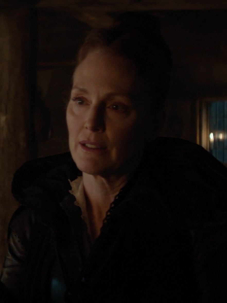 It feels like we're interrupting. #WereAllAdultsHere #MaryandGeorge #JulianneMoore