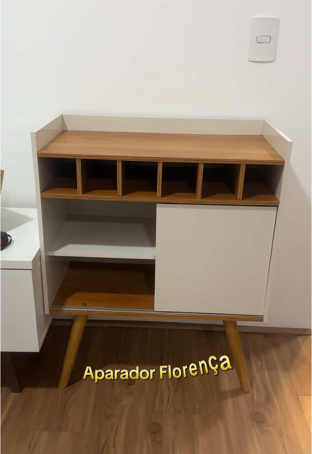 Juro, tô apaixonadaaa!! Amo ver meu ape tomando forma e ficando minha cara ❤️🙏🏻🙏🏻  #aparador #moveis #decorandoapto #decoracao 