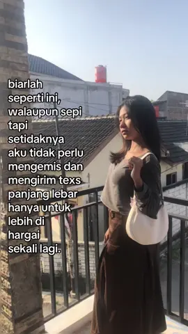 tenang tapi kesepian 🙇🏻‍♀️🙇🏻‍♀️ #fyp #fotolive #pati #quotestory #fyp 