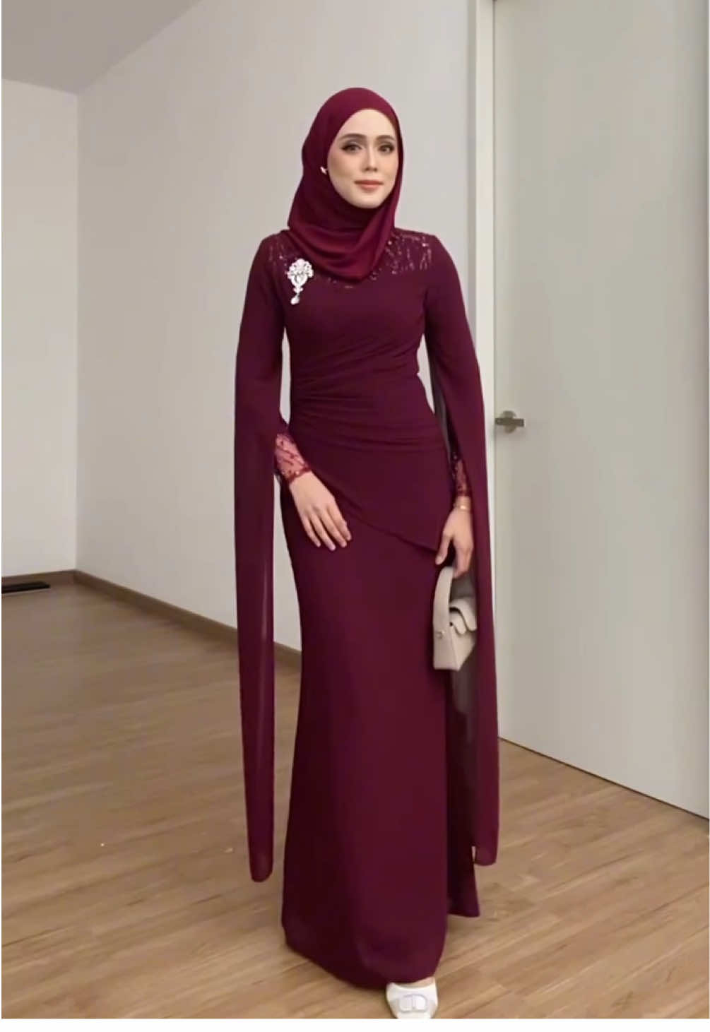 SELAMAT HARI RAYA AIDILADHA! ✨🫶🏻 Featuring Lauren Luxe in code wine 🔥 For those yang tengah cari outfit for your next occasions boleh grab this one 🫶🏻  #qiszardarlings #fyppppppppppppppppppppppp #fypシ゚ #hotsellingitem🔥🔥 #outfitideas #Qiszar #bajubridesmaid #bajutunang #dressmalaysia #OOTD #bridesmaids #dress #bajutrending 