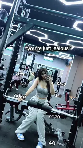 anak gym badannya aja terlihat besar tp pake baju size kecil muat🤭🤣 #fyp #gymgirl 