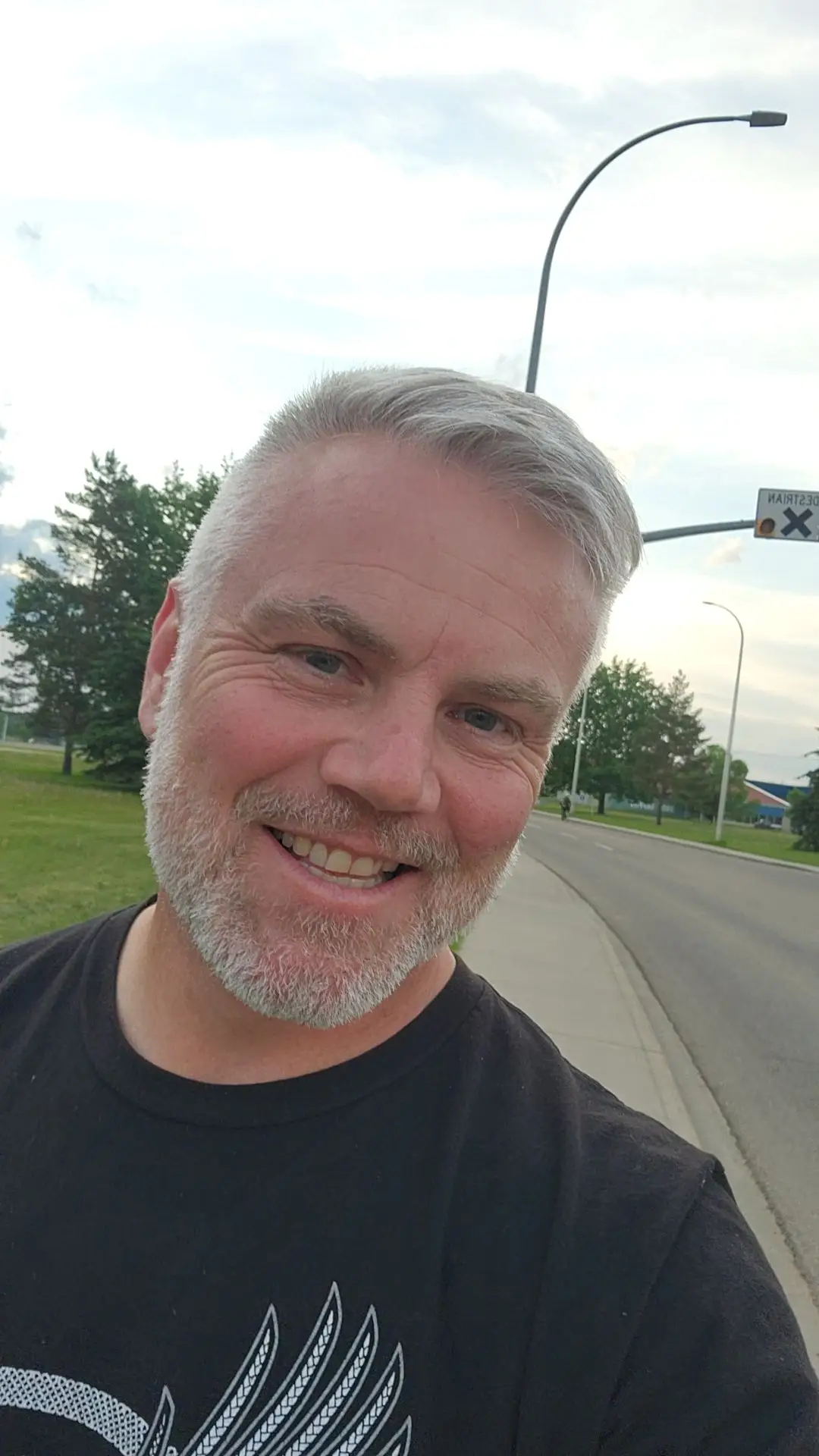 I'm feeling more while these days. Don't get me wrong, I'm still lost in some ways but I'm trending upwards and onwards  #ptsd #widow #grief #ptsdawareness #griefjourney #SelfCare #selfawareness #HealingJourney #selflovejourney #feeltoheal #walkandtalktherapy #widowhood #grateful #gratitude #thankful 