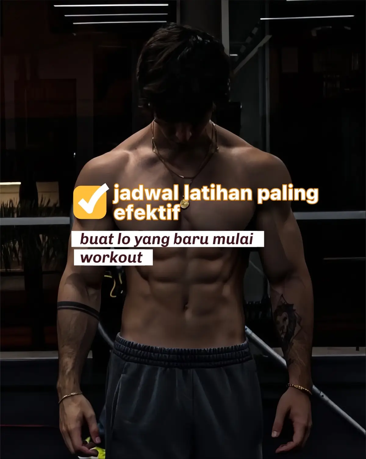 day 1. Senin (Push Day – Bahu, Dada, Triceps) Fokus pada gerakan mendorong untuk melatih otot: 	•	Shoulder (bahu): Dumbbell shoulder press, lateral raise. 	•	Chest (dada): Push-up, bench press, dumbbell fly. 	•	Triceps: Triceps dips, overhead triceps extension. Tujuan: Mengembangkan kekuatan dan volume otot bagian atas depan tubuh. ⸻ day 2. Selasa (Pull Day – Punggung, Biceps) Fokus pada gerakan menarik yang melibatkan: 	•	Back (punggung): Bent-over row, lat pulldown, pull-up. 	•	Biceps: Bicep curl, hammer curl. Tujuan: Membangun punggung yang kuat dan lengan bagian atas (biceps) yang lebih padat. ⸻ day 3. Rabu (Leg Day – Kaki) Seluruh otot kaki dilatih: 	•	Quads, hamstring, glutes, calves: Squats, lunges, glute bridges, calf raises. Tujuan: Menjaga proporsi tubuh seimbang, memperkuat fondasi tubuh. ⸻ day 4. Kamis (Rest/Recovery Day) 	•	Fokus pada pemulihan tubuh. 	•	Bisa isi dengan stretching, yoga ringan, atau foam rolling. Tujuan: Memulihkan otot dan mencegah overtraining. ⸻ day 5. Jumat (Push Day – Bahu, Dada, Triceps) Sama seperti Senin. Dengan intensitas atau variasi gerakan bisa ditingkatkan (progressive overload). ⸻ day 6. Sabtu (Pull Day – Punggung, Biceps) Sama seperti Selasa, tetapi bisa dimodifikasi dengan variasi beban atau jumlah repetisi. ⸻ day 7.  Minggu (Rest/Recovery Day) Hari istirahat penuh, sama seperti Kamis. Penting untuk: 	•	Regenerasi otot 	•	Menjaga hormon tetap seimbang 	•	Mencegah cedera