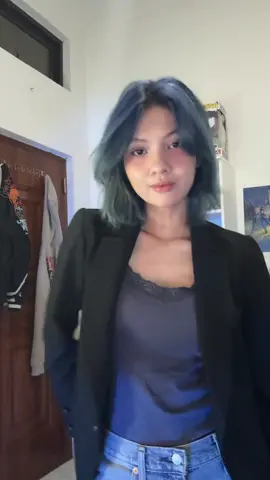 blue hair
