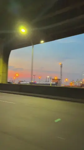 Cantik bgt sunsetnya 🌅#CapCut #sunset #fyp #jakarta #tjpriok 